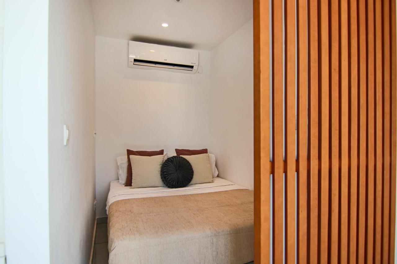 Апартаменты Phaedrus Living - Seaside Luxury Flat Harbour 110 Пафос Экстерьер фото